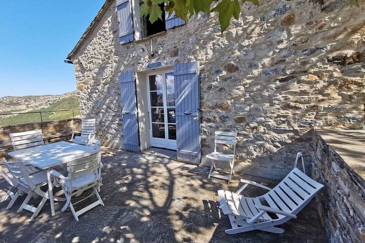 Gîte pour 4 personnes, avec jardin dans Vignobles De Patrimonio Patrimonio