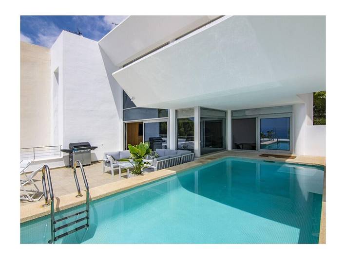 Chalet para 6 personas, con terraza además de jacuzzi y piscina, Se admiten mascotas en Marina Baja - 2