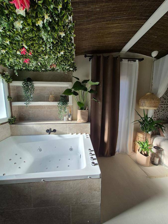 Villa pour 2 personnes, avec jacuzzi et terrasse à Le Castellet - 3