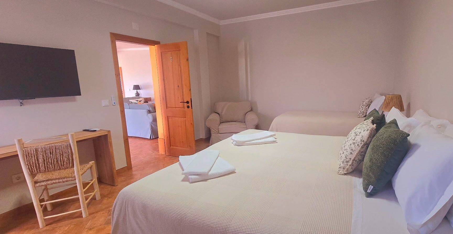 Villa 'Casas Do Monte I - T3' com Piscina Partilhada, Terraço Privado e Wi-Fi in Mértola, Distrito de Beja