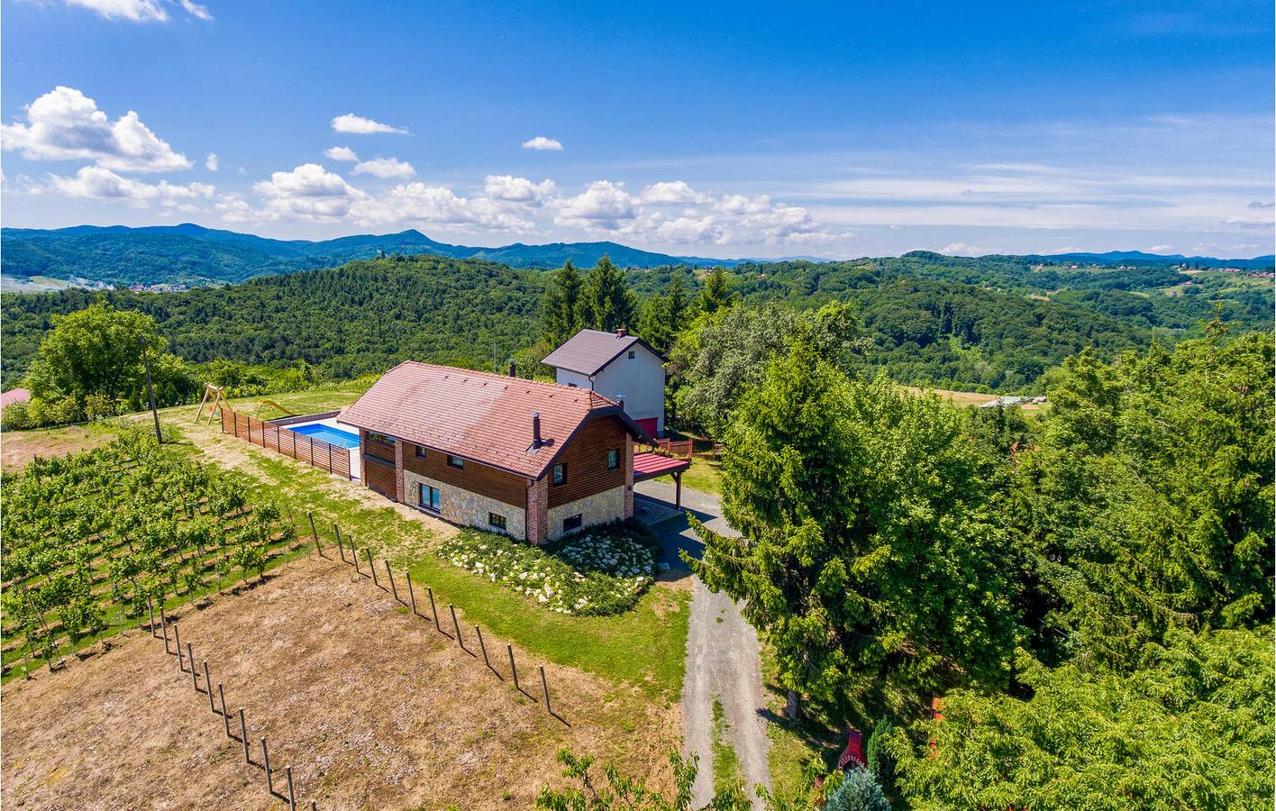 Reizende 1-Zimmer-Wohnung mit Pool, Küche und WLAN in der Nähe des Flusses Bednja in Jalžabet, Varazdin
