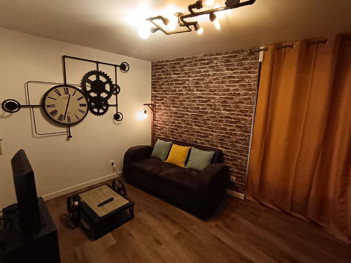 Appartement entier, Loft La Fabrique - Wifi Hd - Télé - Clim in Sainte-Livrade-sur-Lot, Quercy
