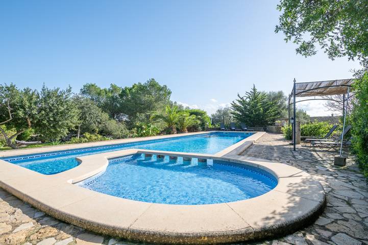 Bed and breakfast for 4 people, with Garden and Children pool in Majorca