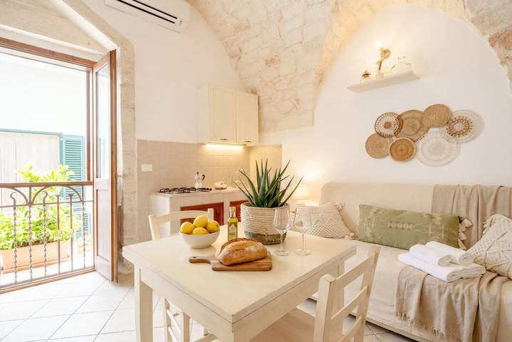 Ganze Wohnung, Ferienwohnung für 4 Personen mit Balkon/Terrasse in Ostuni, Salento