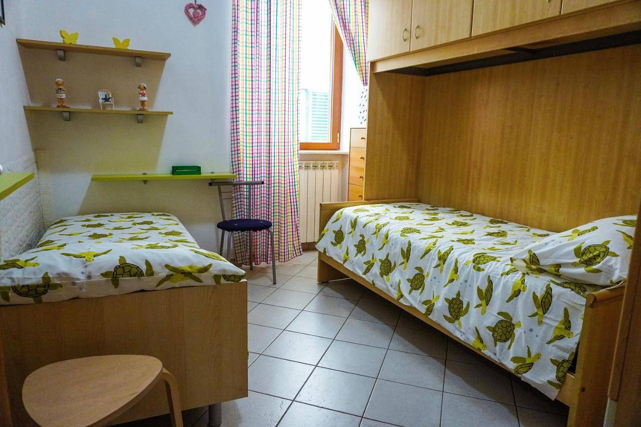 8 posti letto con parcheggio - La Flacca in Porto Salvo (Latina), Gaeta