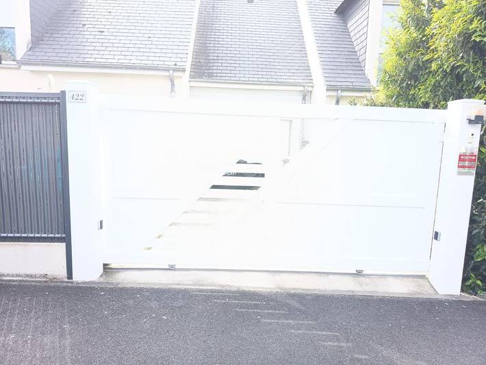 Gîte pour 2 personnes, avec terrasse et vue à Monts - 3