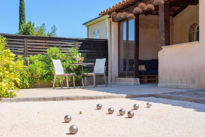 Location de vacances pour 12 personnes, avec terrasse et piscine ainsi que jardin et vue, animaux acceptés dans Plage Miramar - 3