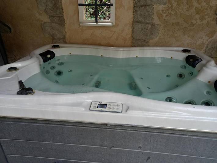 Chalet pour 2 personnes, avec Jacuzzi ainsi que Terrasse et Vue