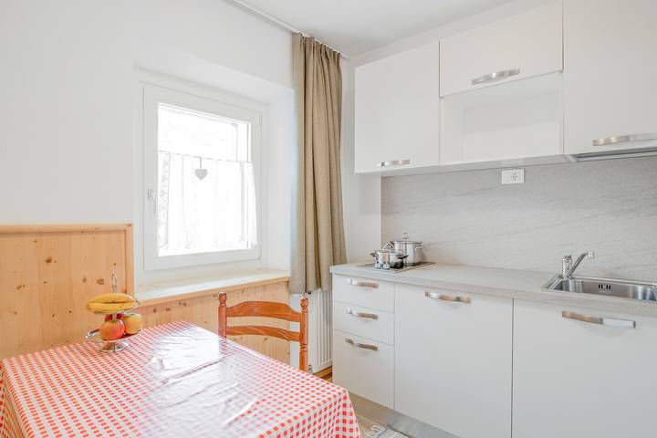Appartement entier, Appartement de vacances "Kruma - Waggile 1" avec vue sur les montagnes, Wi-Fi et balcon in Mitterolang - Valdaora di Mezzo, Olang