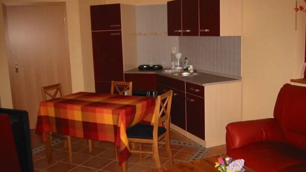 Ganze Ferienwohnung, Ferienwohnung für 4 Personen (40 m²) in Jena in Kernberge, Jena