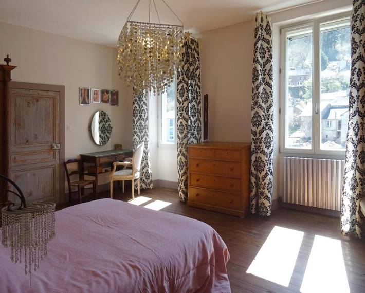 Chambre d’hôte pour 2 personnes, avec jardin ainsi que piscine et vue, animaux acceptés dans l' Aveyron - 3