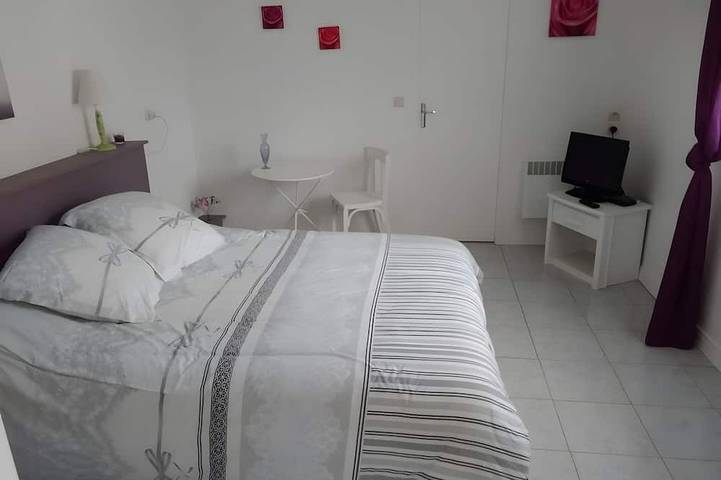 Location de vacances pour 2 personnes, avec jardin à Augy-sur-Aubois - 2