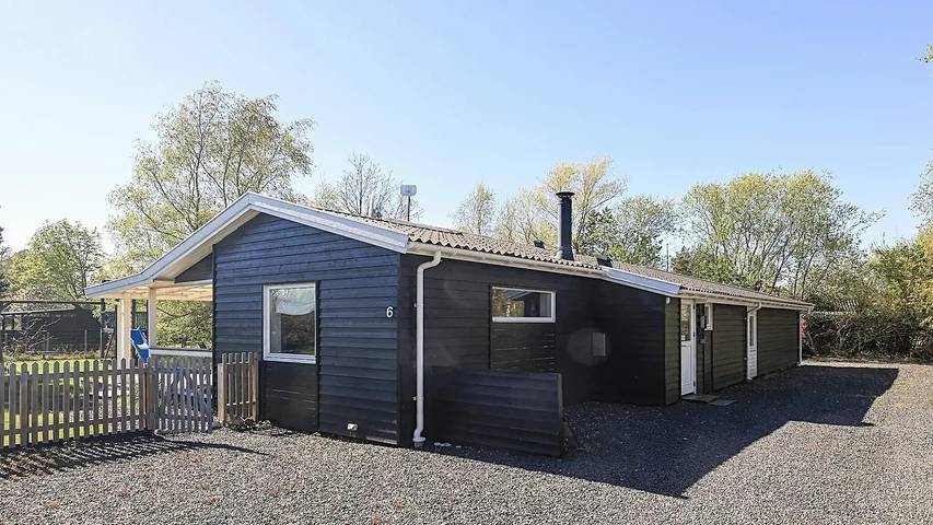 Ferienhaus für 9 Personen, mit Pool und Sauna sowie Terrasse