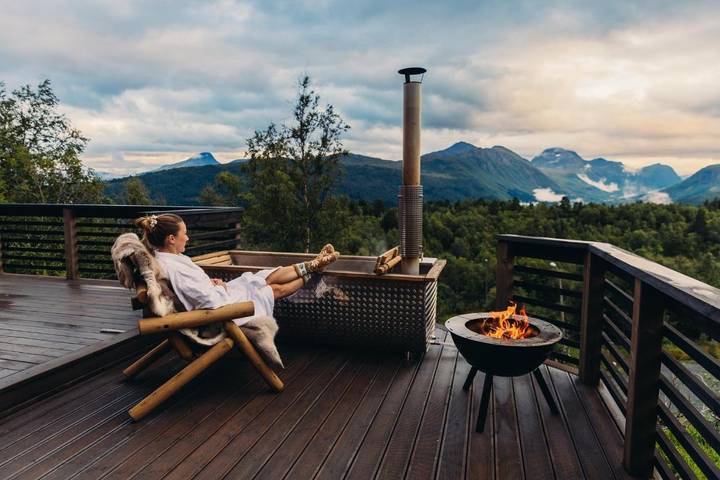 Feriehus for 2 personer, Balkong og Jacuzzi i tillegg til Terrasse og Utsikt i Stranda 