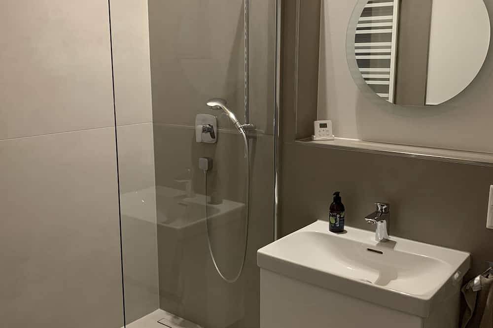 Ganze Wohnung, Ruhiges Apartment am Waldrand für zwei in Stephanshausen, Geisenheim