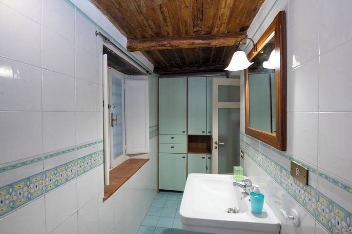 Blue terrace Amalfi- accommodation with terrace to experience an unforgettable vacation in Atrani, Sorrento Coast