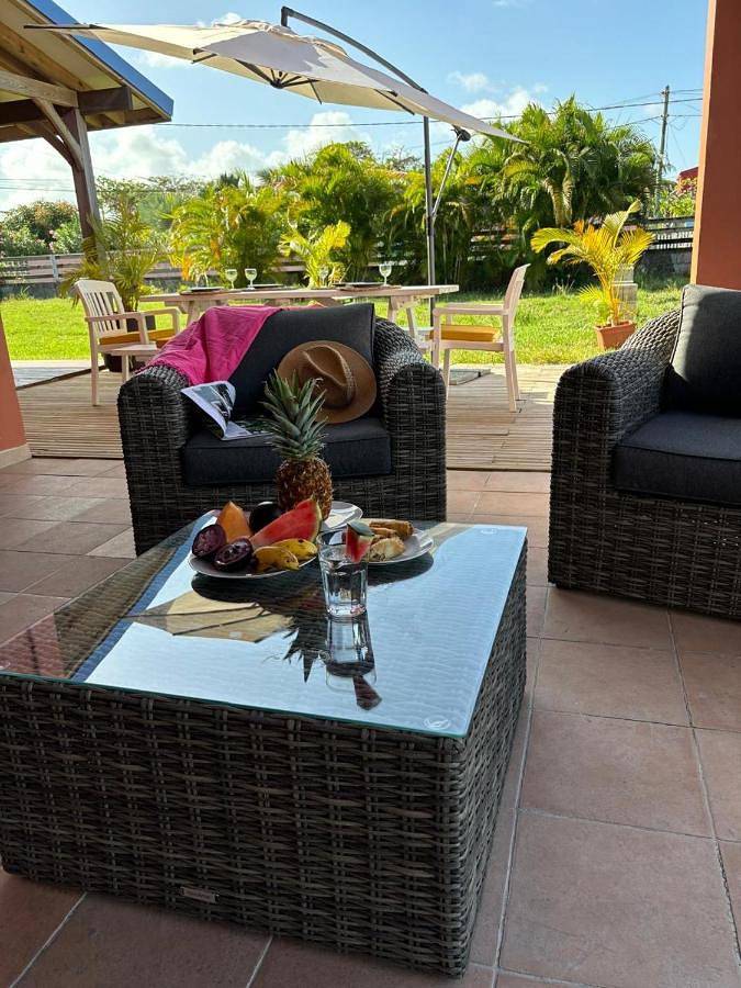 Location de vacances pour 6 personnes, avec jardin ainsi que piscine et vue dans Plage du Grand Macabou