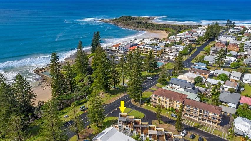 Holiday home for 7 people, with balcony in Yamba
