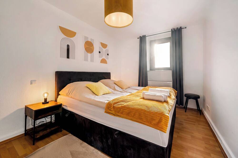 Ganze Wohnung, Cosy&Central, 500m from Main Station, Work&Stay in Wiesbaden, Rheingau