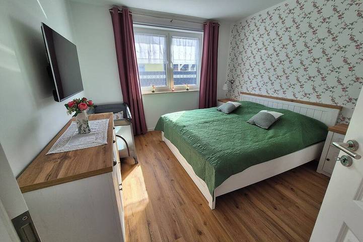 Willkommen im \"Rosenhaus🌹\" direkt am Wald, Ostsee-und Boddenküste, barrierefrei in Hermannshof, Saal