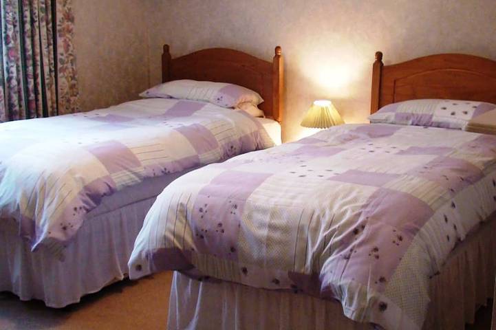 Pretty cottage with direct access to The New Forest in Burley, Hampshire