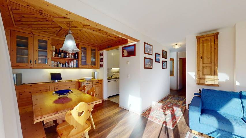 Ferienwohnung für 5 Personen, mit Garten und Ausblick sowie Sauna in Samedan