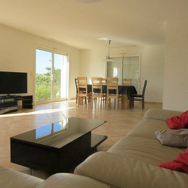 Ganze Ferienwohnung, Ferienwohnung für 8 Personen mit Garten in Saint-Laurent-de-la-Salanque, Côte d'Améthyste