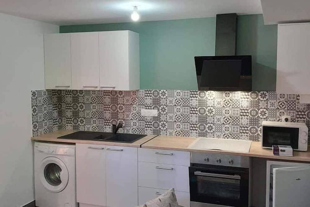 Entire apartment, Le Coucou-studio near train station in Saint-Brieuc, Côte de Goëlo