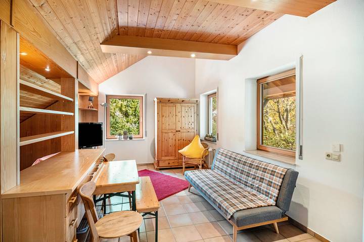 Ferienwohnung für 2 Personen, mit Seeblick und Garten in Hayingen