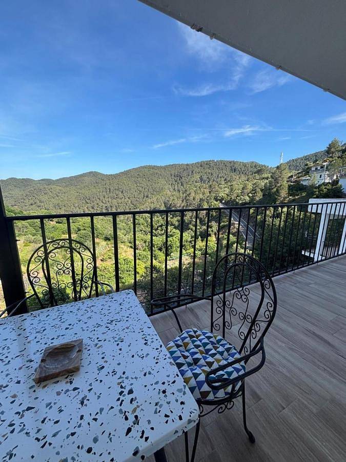 Casa rural para 6 personas, con Terraza además de Jardín y Vistas en Parc Natural de la Serra d'Espadà