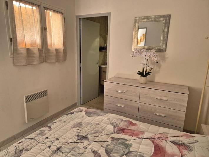 Gîte pour 4 personnes, avec terrasse et piscine à Entrevaux - 4