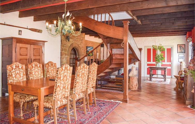 Location de vacances pour 7 personnes, avec jardin, animaux acceptés dans Plage Du Billou Santec - 3