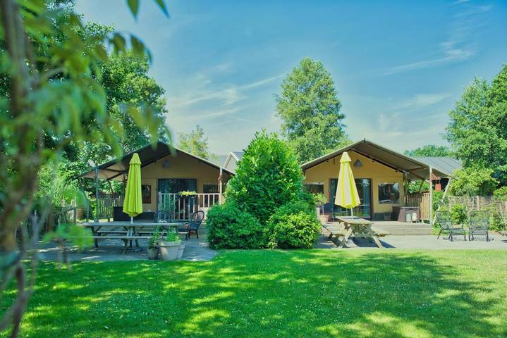 Camping voor 5 personen, with zwembad and uitzicht as well as terras and tuin in Provincie Utrecht
