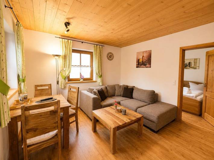 Ferienwohnung für 2 Personen, mit Terrasse und Garten sowie Ausblick in Königswinkel
