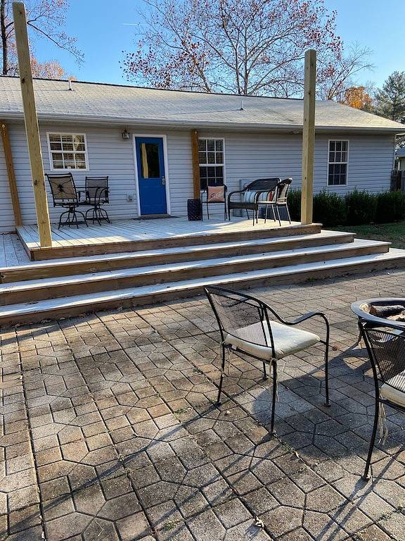 Vacation rental for 9 people, with yard and terrace in Hendersonville