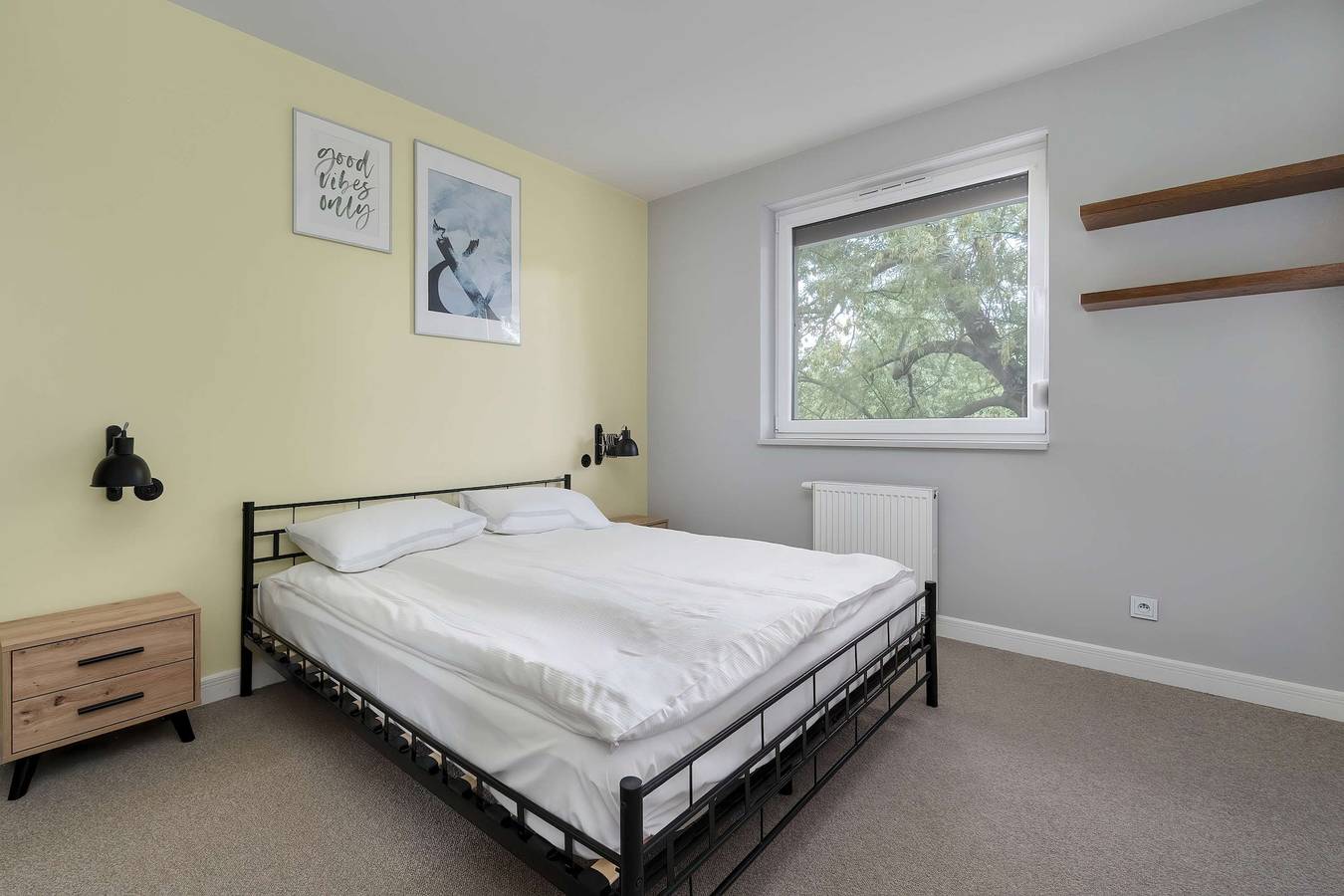 Ganze Wohnung, Spacious Apartment | 2 Parking Spaces | Air Conditioning in Breslau, Niederschlesien