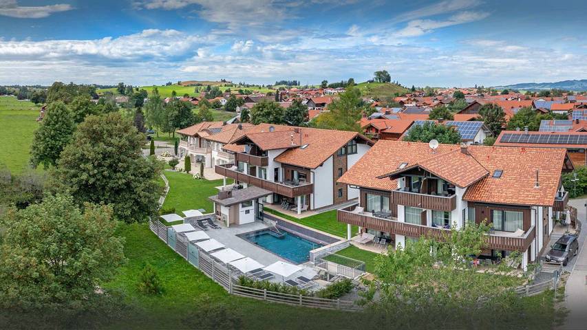 Ferienwohnung für 5 Personen, mit Garten und Sauna sowie Pool und Balkon in Roßhaupten