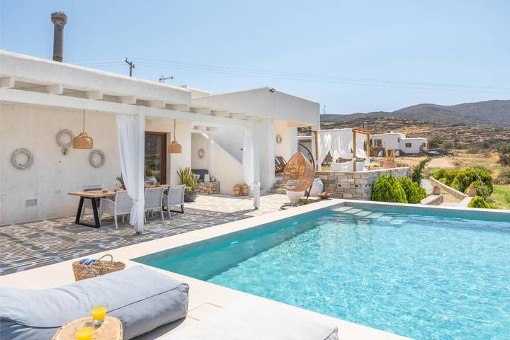 Villa for 8 people, with Terrace and Garden as well as View in Ios