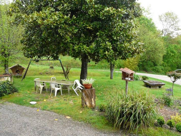 Location de vacances pour 2 personnes, avec terrasse et vue ainsi que piscine et jardin, animaux acceptés à Sadirac - 2