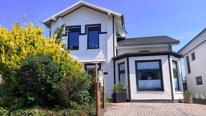Ferienhaus für 8 Personen, mit Sauna und Terrasse sowie Garten - 1