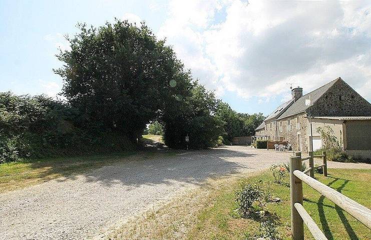 Gîte pour 4 personnes, avec jardin et terrasse, animaux acceptés