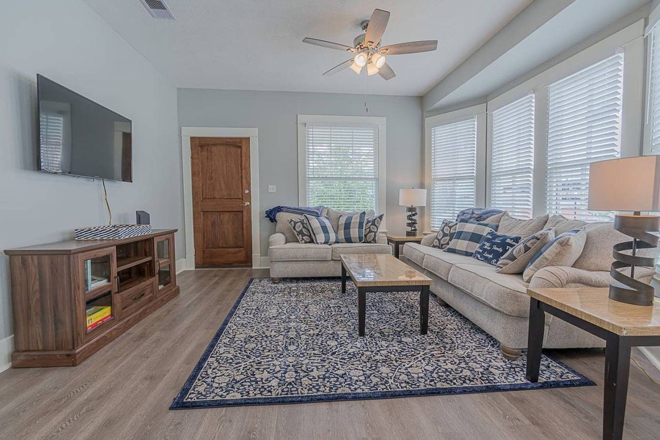 Uptown Cottage! 2 minutes to The Strand and Utmb in Galveston Island, Galveston