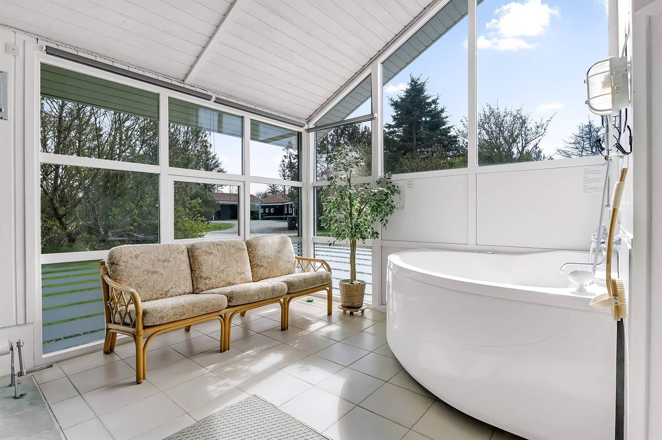 Amazing home in Løkken w/ Wifi, 4 Bedrooms and Indoor swimming pool in Løkken, Hjørring und Umgebung