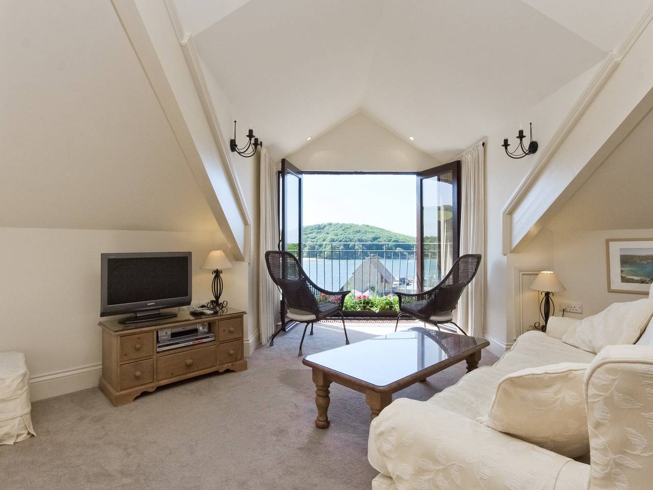 Log Cabin for 4 People in Salcombe, Devon