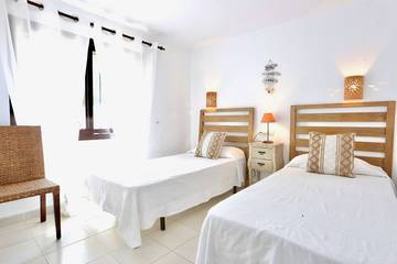 Bungalow pour 8 Personnes dans Las Marinas, Dénia, Photo 2