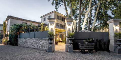 Hôtel pour 2 personnes, avec piscine et sauna ainsi que jardin et vue dans Abbaye de Saint Michel de Frigolet
