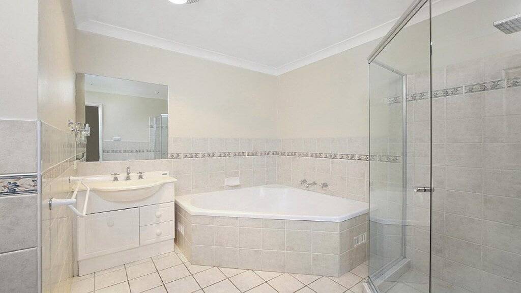 Pool Im Komplexen, Kurzer Weg Zum Strand, Foxtel in Terrigal, New South Wales