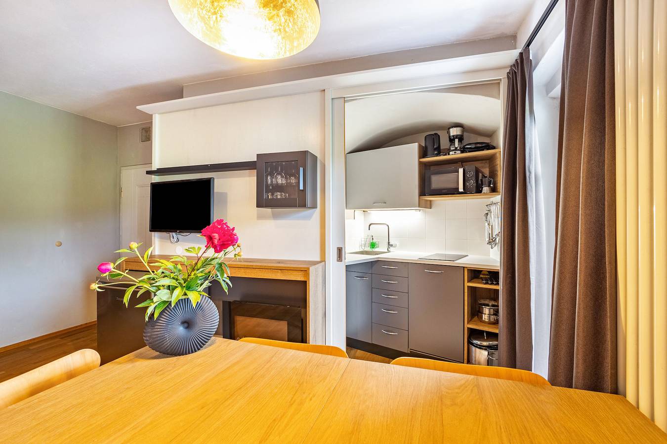 Ganze Wohnung, Ferienwohnung '4' mit Bergblick, Gemeinschaftspool und Wlan in Issing, Pfalzen