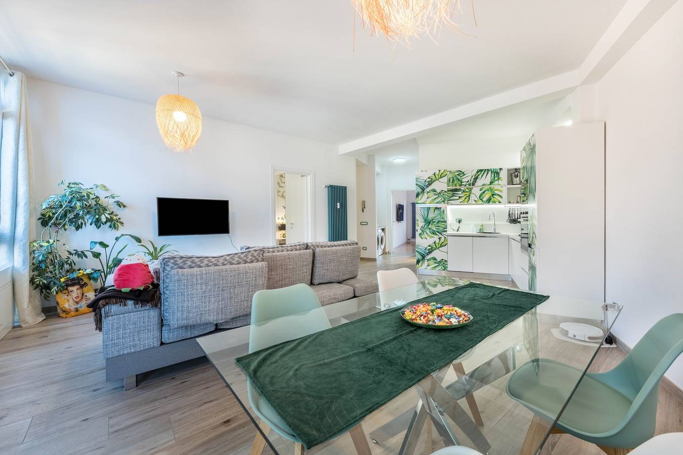 Ganze Wohnung, Ferienwohnung 'Center Salo' mit Wlan und Klimaanlage in Salò, Gardasee-Berge
