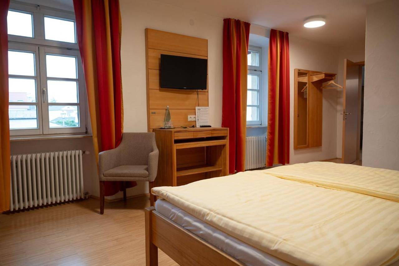 Hotel & Café Ritter von Böhl in Deidesheim, Pfälzer Rheinebene